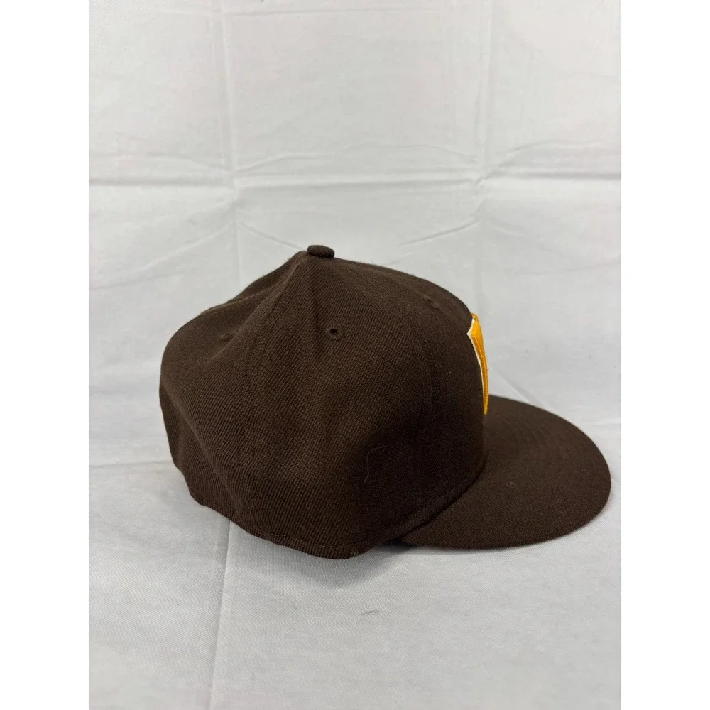 Wyoming Cowboys 59FIFTY Fitted Baseball Hat Cap Mens Brown 7 1/4 NWT New Era